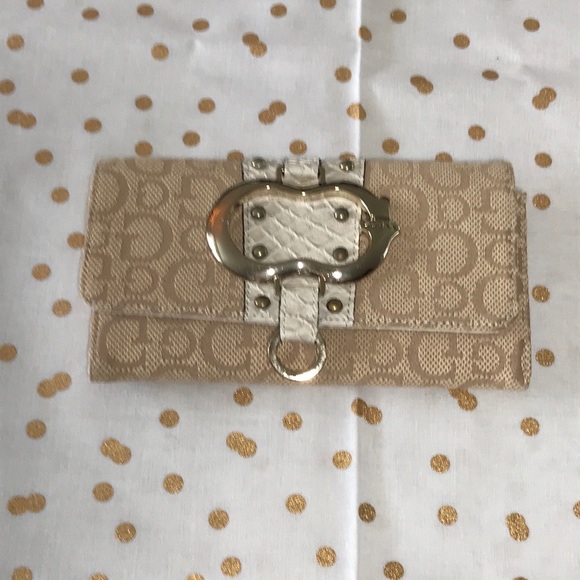 G by Guess wallet - Picture 1 of 3